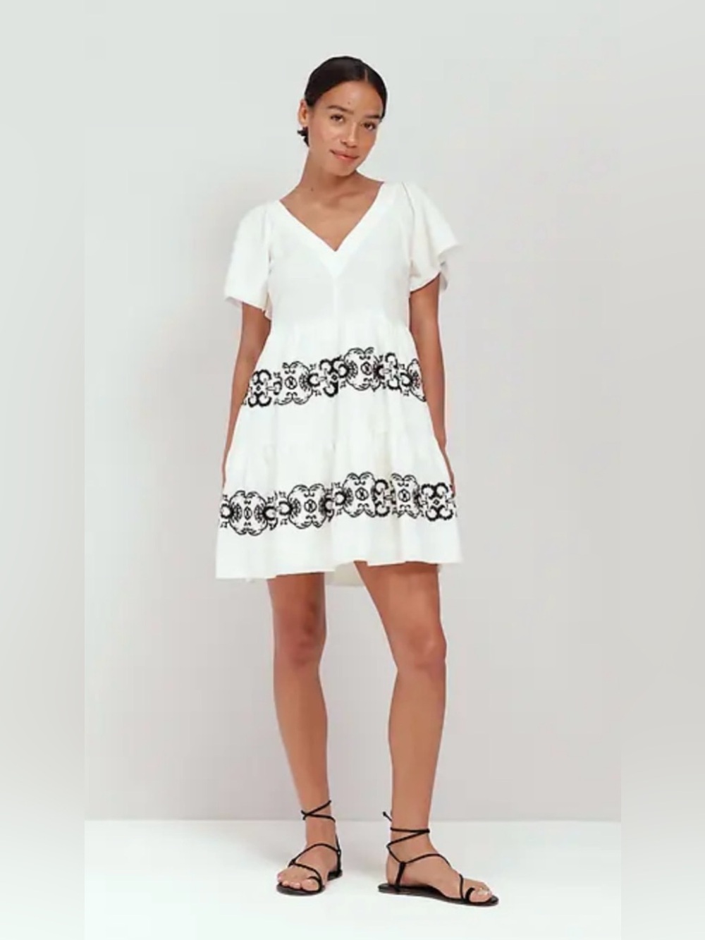 Old Navy White Embroidered Cotton Dress | Size Small | Pockets | Lined